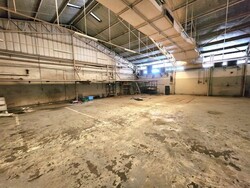 Ground floor Car Workshop / Warehouse in Prime Bukit Timah (D21), Factory #529066511